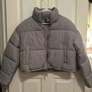 H&M cropped puffer jacket in gray. Never worn.